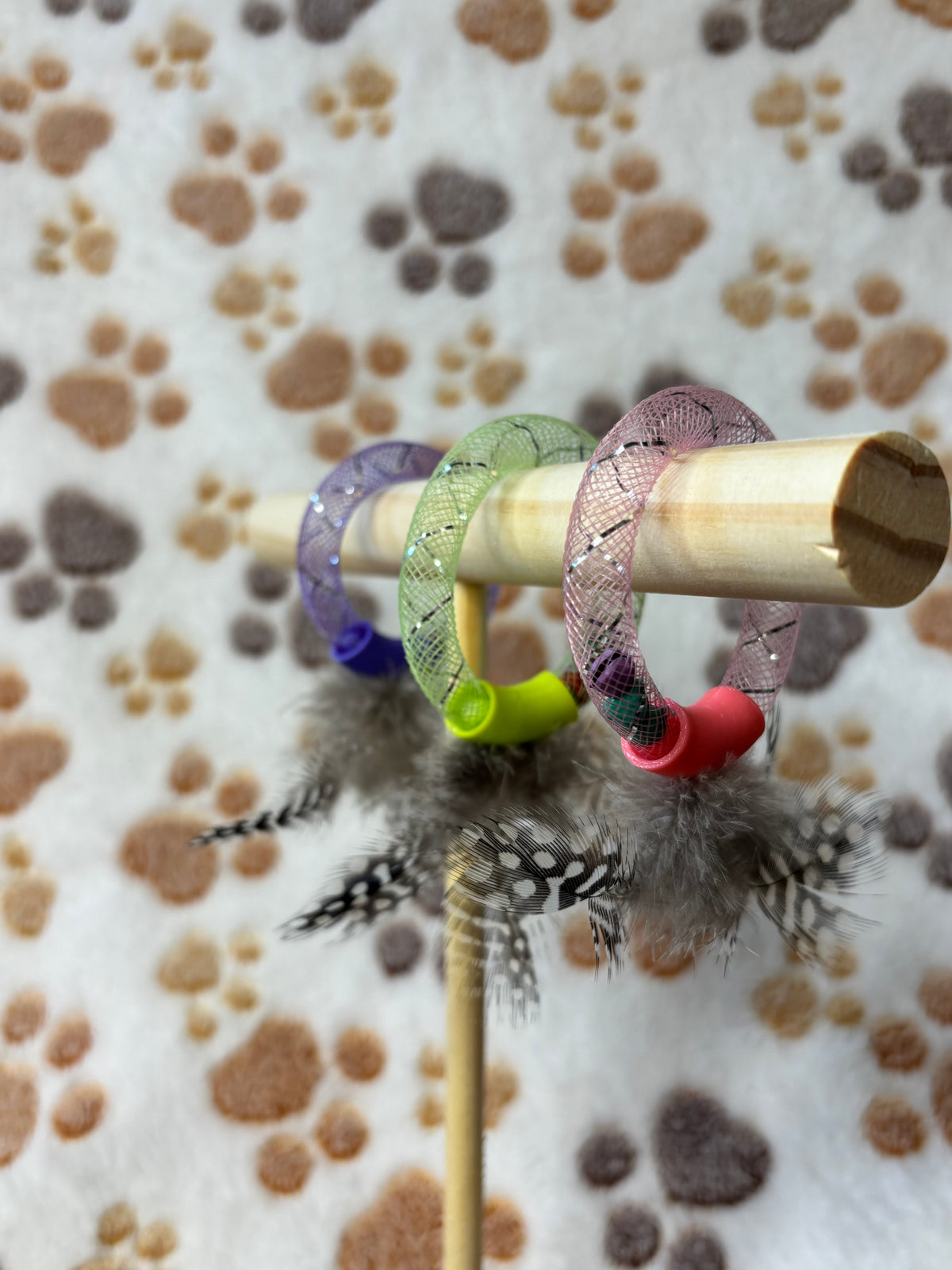 Multi-Color Cat Toy With Guinea Fowl Feathers